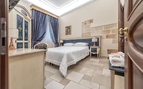 Kelina Charme Hotel By Cantine Due Palme