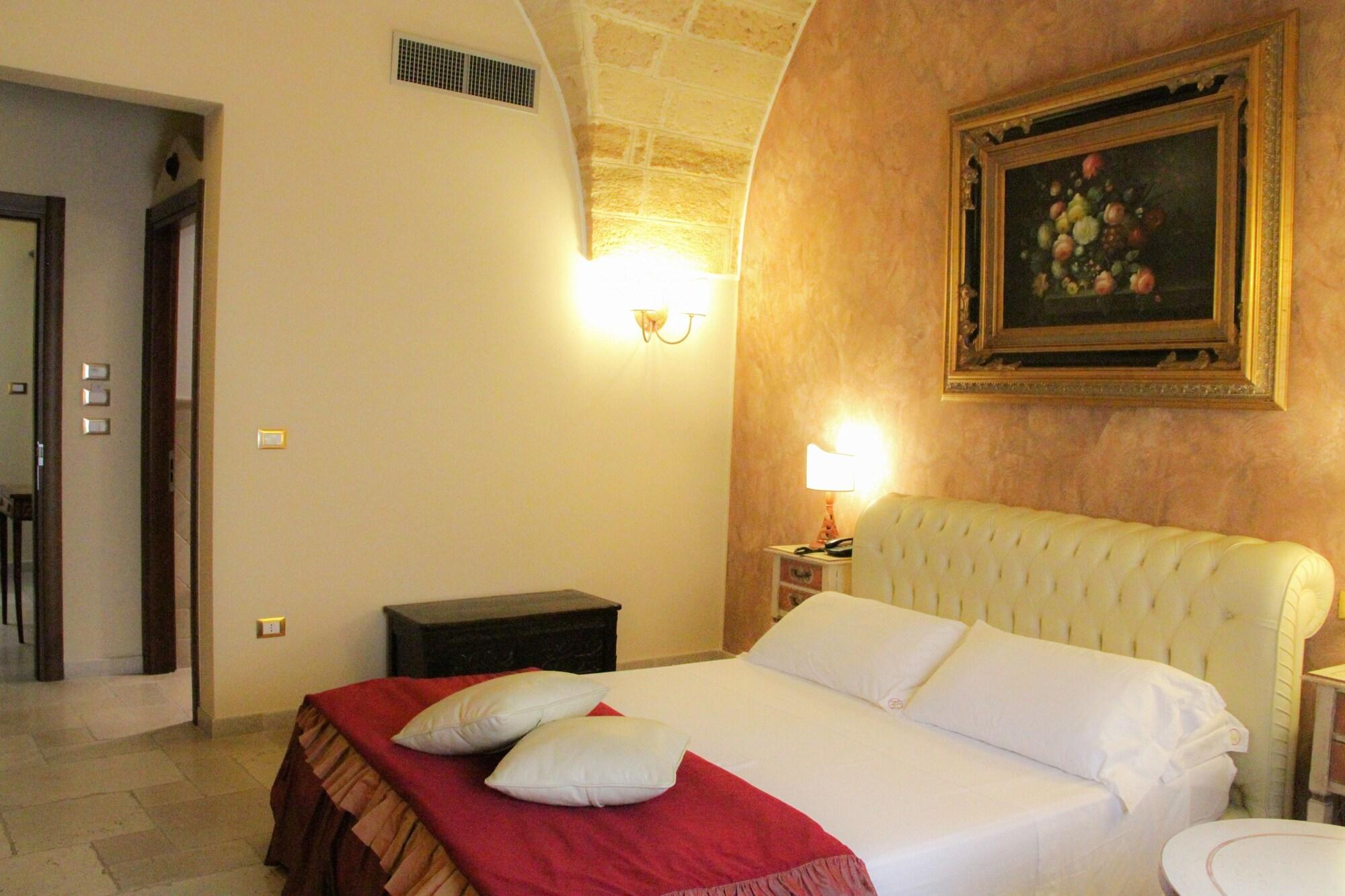 Kelina Charme Hotel By Cantine Due Palme Cellino San Marco Exterior foto