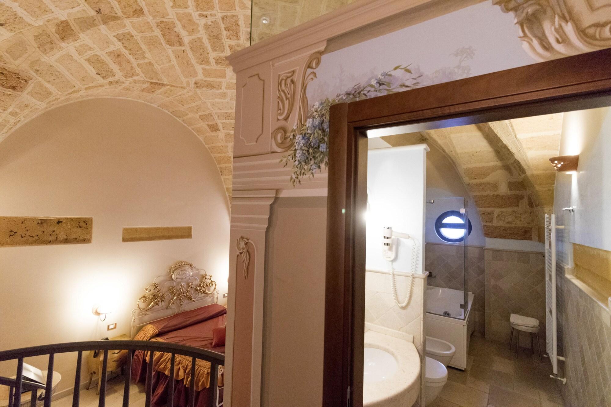 Kelina Charme Hotel By Cantine Due Palme Cellino San Marco Exterior foto